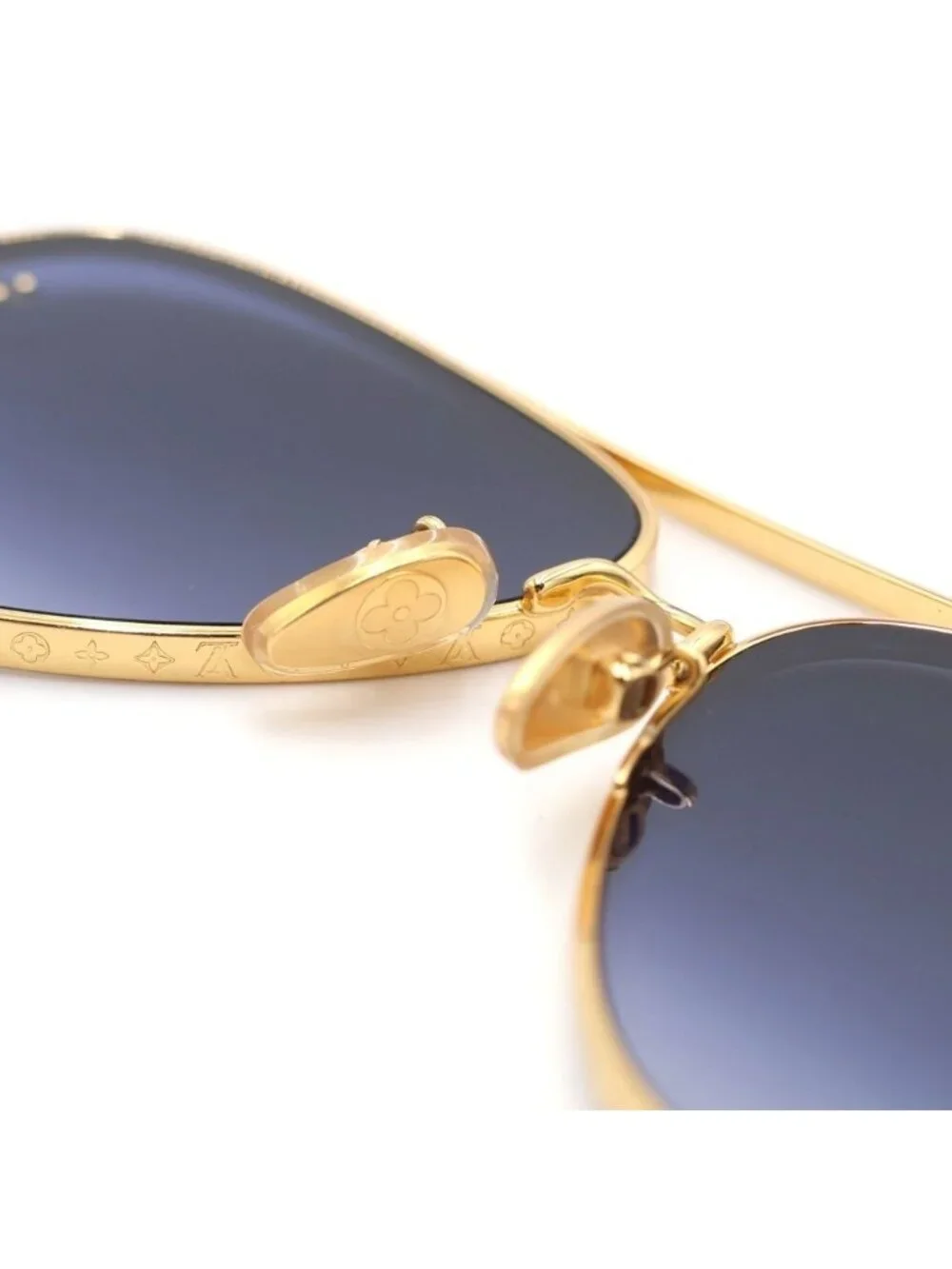 Louis Vuitton Wellington Sunglasses Monogram Gold Navy Eyewear